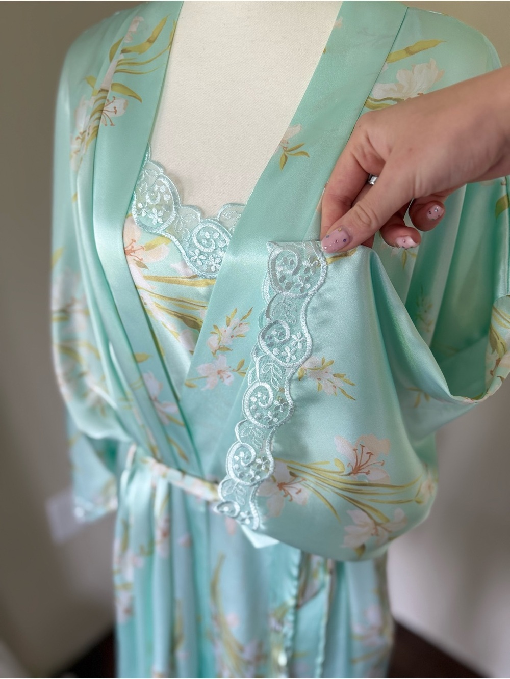 Vintage chemise robe set Mint Floral Satin Robe & Chemise Set Lace Trim Plus Siz - Picture 6 of 11